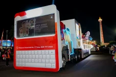 Kendaraan Hias Kemkomdigi...