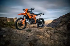 KTM Perbarui Mesin 690...