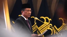 Menteri Hukum Tegaskan...
