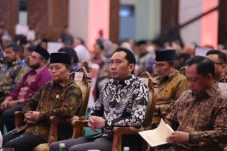 Wakil Ketua MPR: Bangun...