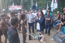 Gelar Lomba Rayakan...