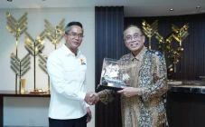 Anindya Bakrie Bertemu...