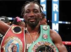 Terence Crawford Mengalahkan...