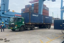 Antisipasi Macet Kontainer...