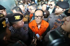 Prabowo Copot Immanuel...