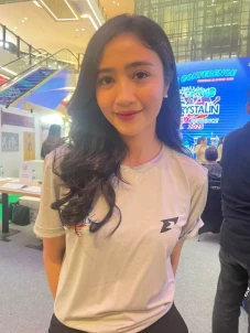 Di Tengah Syuting Padat,...