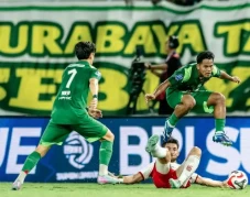 2 Pemain Muda Persebaya...
