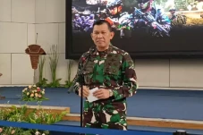 Keluarga Almarhum Arya...