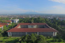 UGM Nonaktifkan Status...