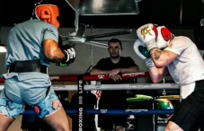 Canelo Minta Bantuan...