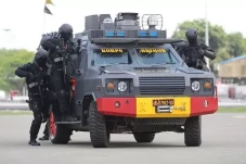 Spesifikasi Mobil Baracudda...
