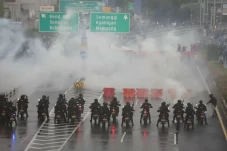 Jakarta Tidak Kondusif,...