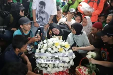 Dukungan GOTO bagi Adik...