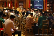 Prabowo Dialog dengan...