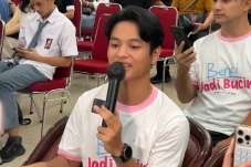 Axelo Debut Akting di...