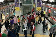Pascaaksi Massa, Pagi...