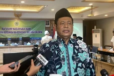 MUI Minta Warga Stop...