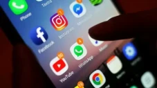WhatsApp Kembangkan...