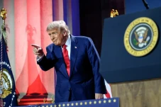 Ketika Trump Sebut Rusia,...