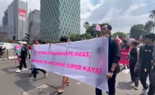 Longmarch Menuju Patung...