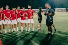 Timnas Indonesia vs...
