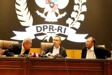 Jawab 17+8 Tuntutan...