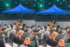 Isi Khutbah Salat Jumat...