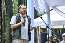 Viral Video Menhut Main...