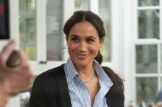 Meghan Markle Diisukan...