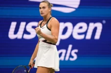 Aryna Sabalenka Pertahankan...