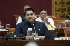 Kena Reshuffle, Menpora...