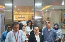 Laras Faizati Ajukan...