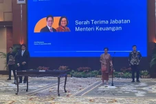Sebut 17+8 Tuntutan...