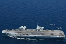 Kapal Induk Inggris...