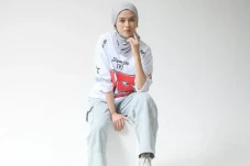 Profil Diva Aurel, Pelantun...