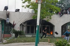 Kebiasaan Flexing Keluarga...