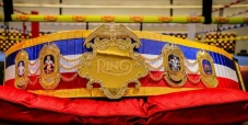 Pemenang Saul Canelo...