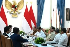 Prabowo Prioritaskan...
