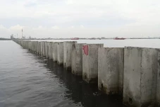 Heboh Tanggul Beton...