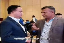 Anies Berbincang dengan...