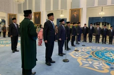 Daftar Lengkap Menteri...