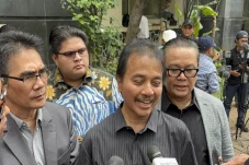 Roy Suryo Yakin Ijazah...