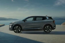 Mitsubishi Eclipse Cross...