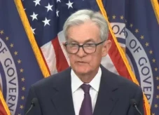 Powell Sindir Trump,...