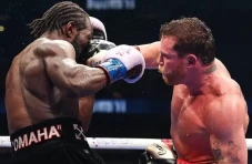 Canelo Menang 5 Ronde...