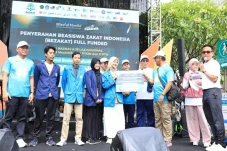 Resmikan 35 Titik Kampung...