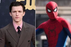 Tom Holland Jatuh di...