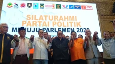 9 Parpol Nonparlemen...