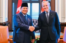 Bertemu PM Kanada, Presiden...