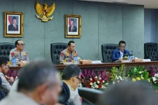 Kapolri: Tim Akselerasi...